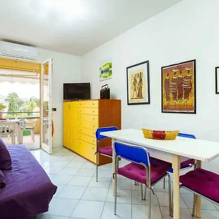 Garage, Piscina, Accesso A Mare E Pista Ciclabile * Sanremo